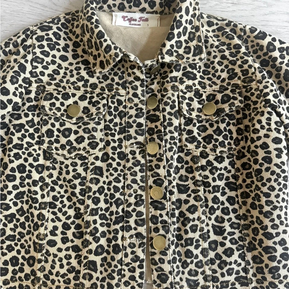 Coffee Talk girls Cheetah print raw hem jeans jacket 5T - Picture 2 of 5
